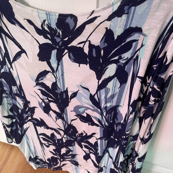 Chico's Easywear Navy top Size  18 - Picture 5 of 7